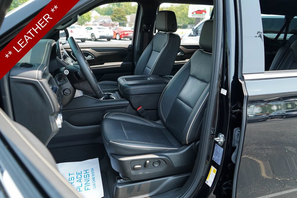 Used 2024 GMC Yukon XL SLT w/ SLT Luxury Package AWD/4WD image 6
