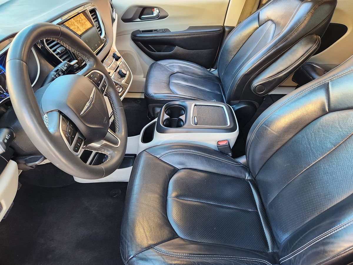 Used 2022 Chrysler Pacifica Touring-L FWD image 29