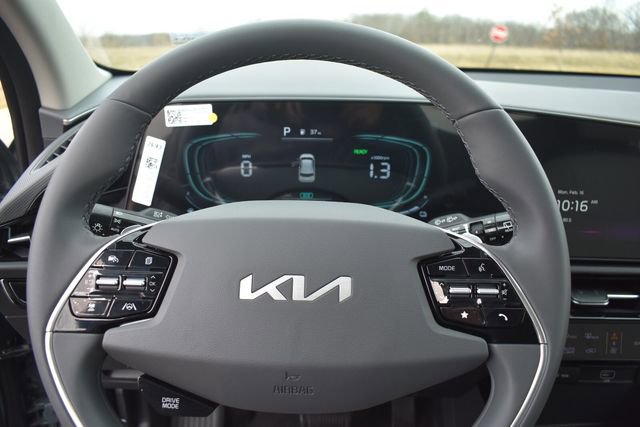 New 2026 Kia Niro EX image 26