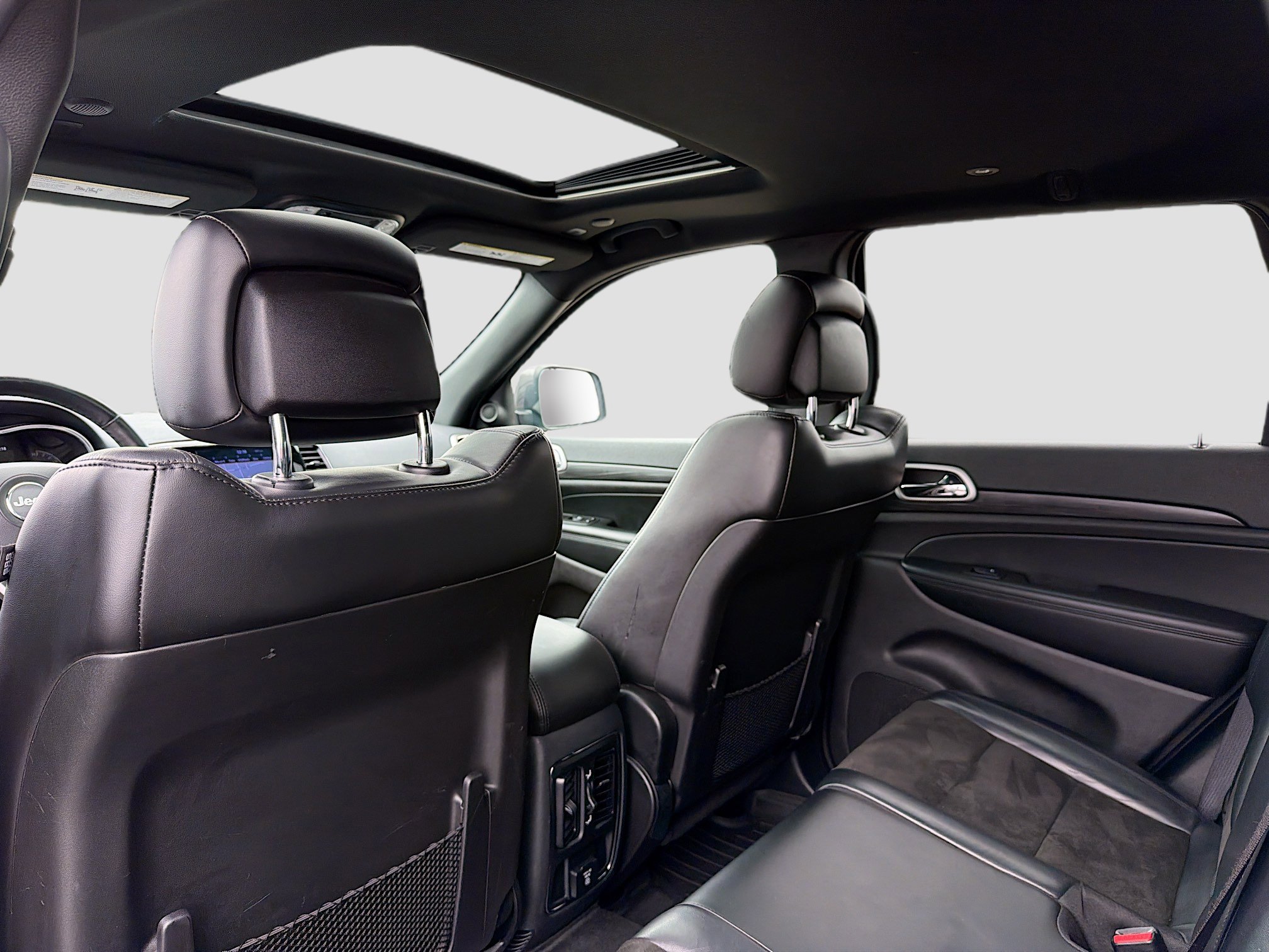 Used 2019 Jeep Grand Cherokee Altitude image 6