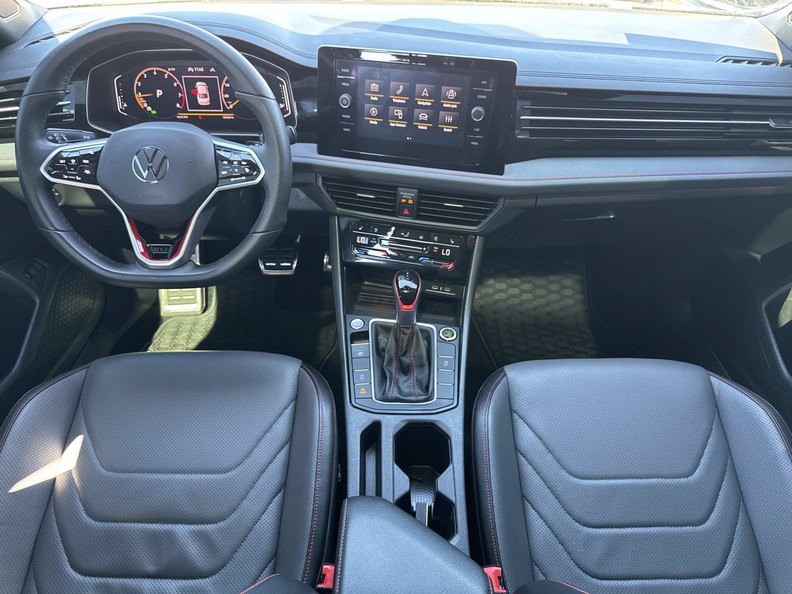 Certified 2025 Volkswagen Jetta GLI Autobahn w/ GLI Black Package FWD image 9