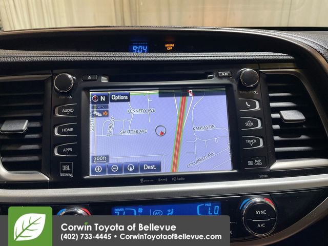Used 2018 Toyota Highlander Limited Platinum image 16