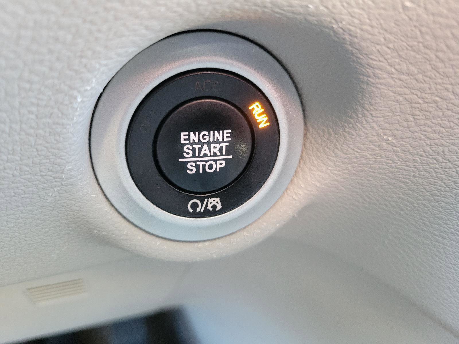 Used 2021 Chrysler Voyager LX image 11