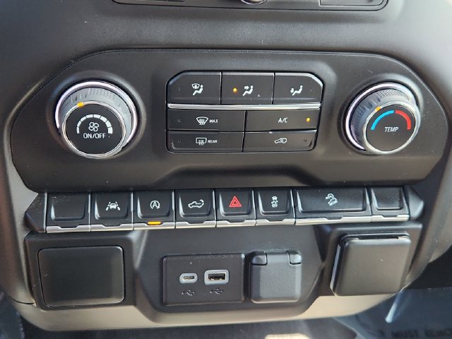 Used 2022 Chevrolet Silverado 1500 Custom Trail Boss AWD/4WD image 41