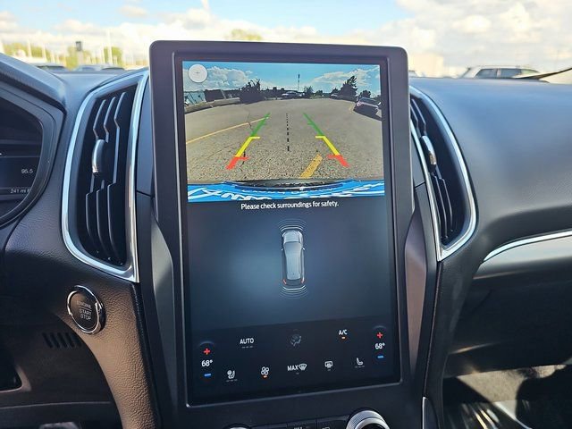 Used 2022 Ford Edge Titanium image 23