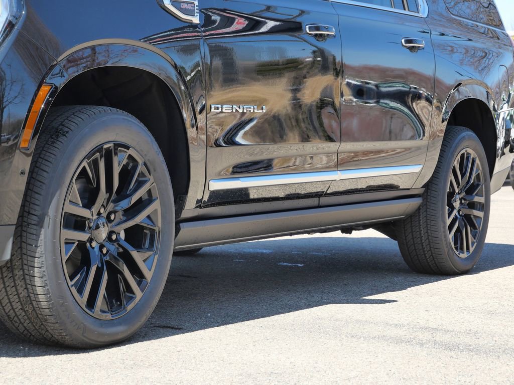 New 2026 GMC Yukon XL Denali w/ Sun & Power Step Package AWD/4WD image 6