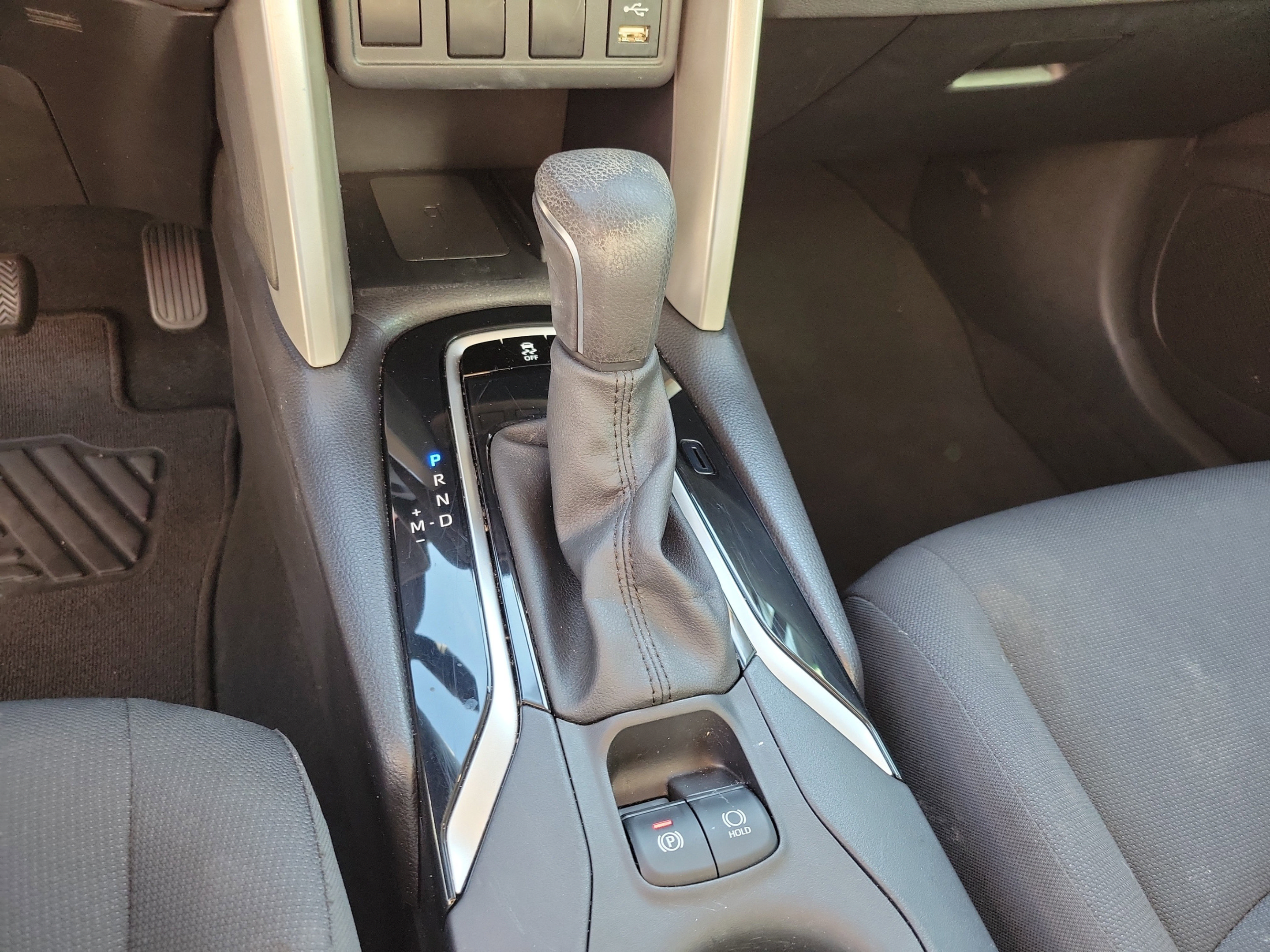 Used 2022 Toyota Corolla Cross LE FWD image 16