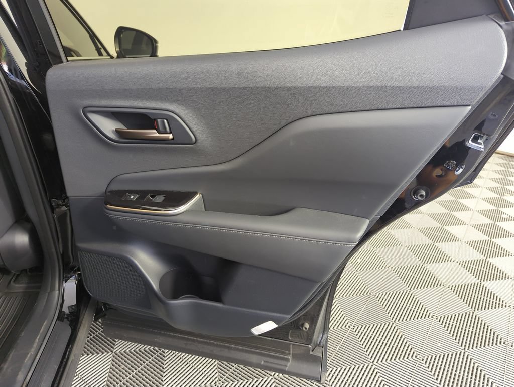 Used 2025 Toyota Crown AWD/4WD image 29