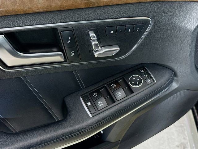 Used 2016 Mercedes-Benz E 400 4MATIC Sedan image 19