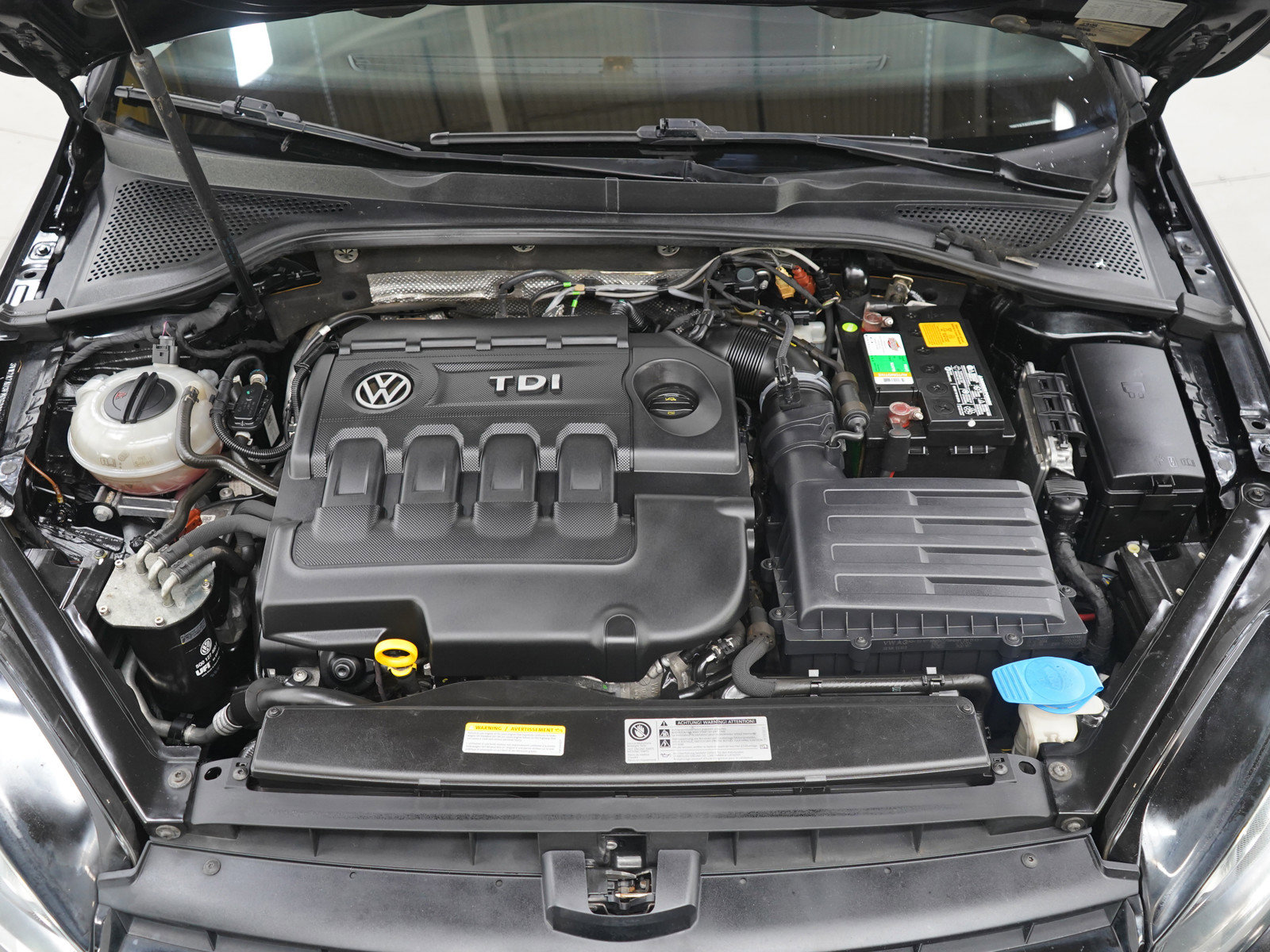 Used 2015 Volkswagen Golf TDI SEL w/ Lighting Package (SEL) image 30