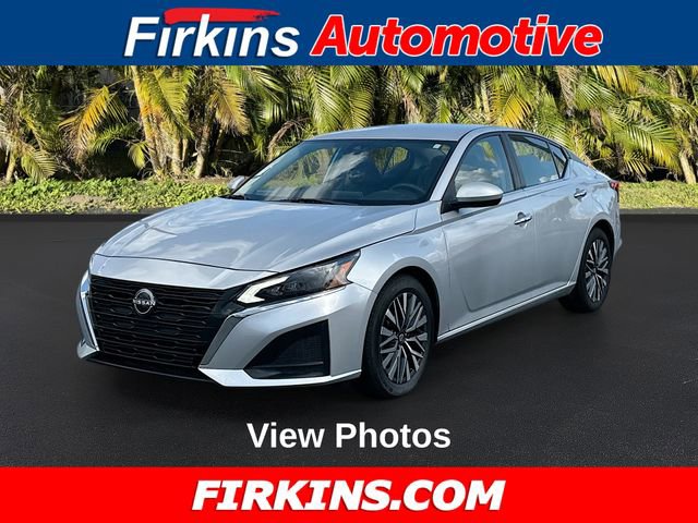 Used 2023 Nissan Altima 2.5 SV