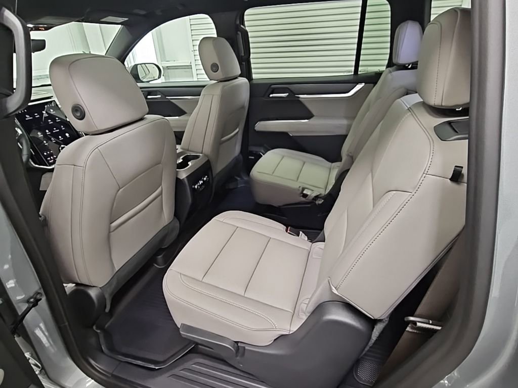 New 2026 GMC Acadia Elevation w/ Black Edition FWD image 32