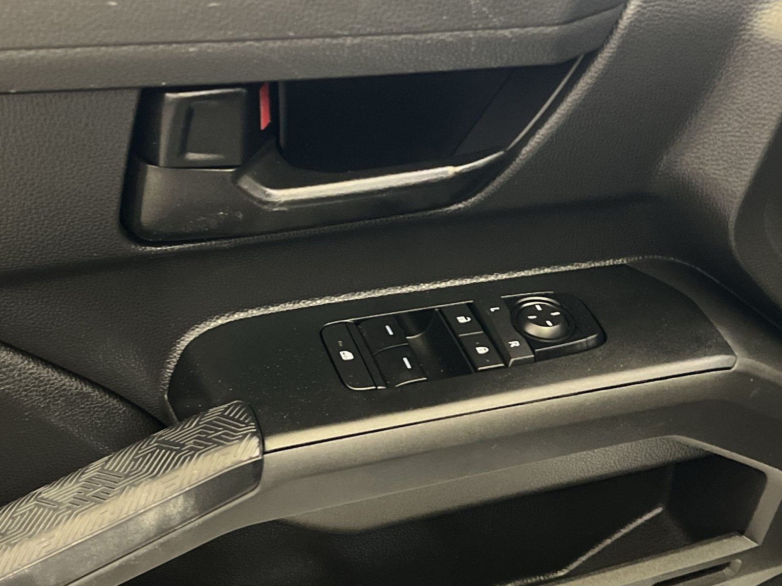 Used 2024 Toyota Tacoma SR RWD image 14