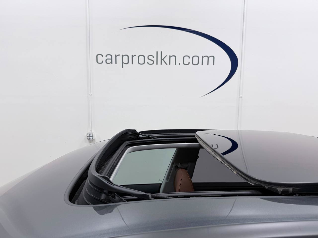 Used 2023 Audi Q8 Prestige AWD/4WD image 14