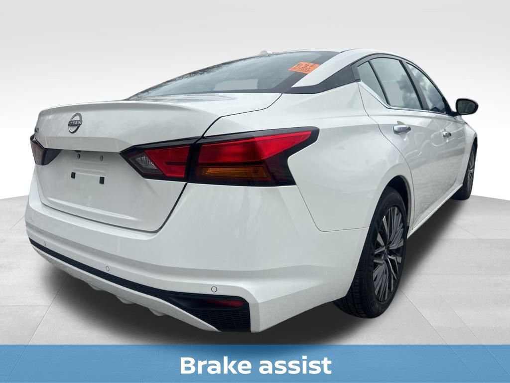 Used 2025 Nissan Altima 2.5 SV image 9