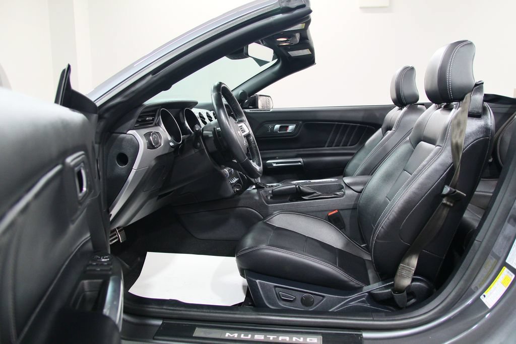 Used 2021 Ford Mustang Premium w/ Black Accent Package RWD image 4