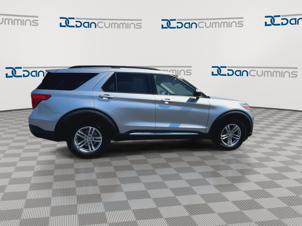 Used 2021 Ford Explorer XLT w/ Equipment Group 202A image 9