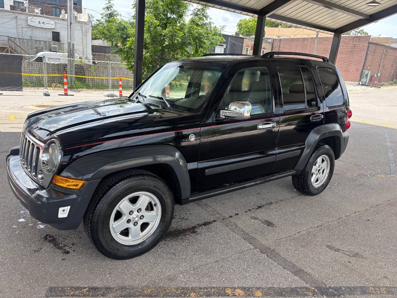 Used 2007 Jeep Liberty Sport AWD/4WD image 1