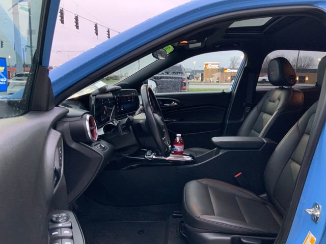Used 2024 Chevrolet Trax RS w/ Sunroof Package image 15