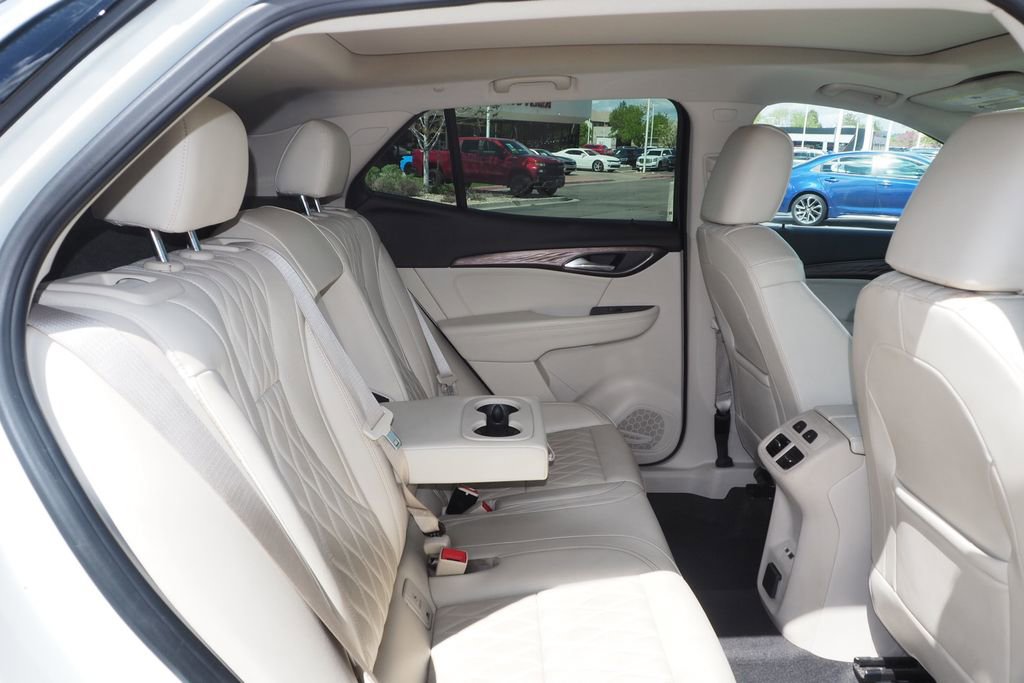 Used 2023 Buick Envision Avenir AWD/4WD image 17