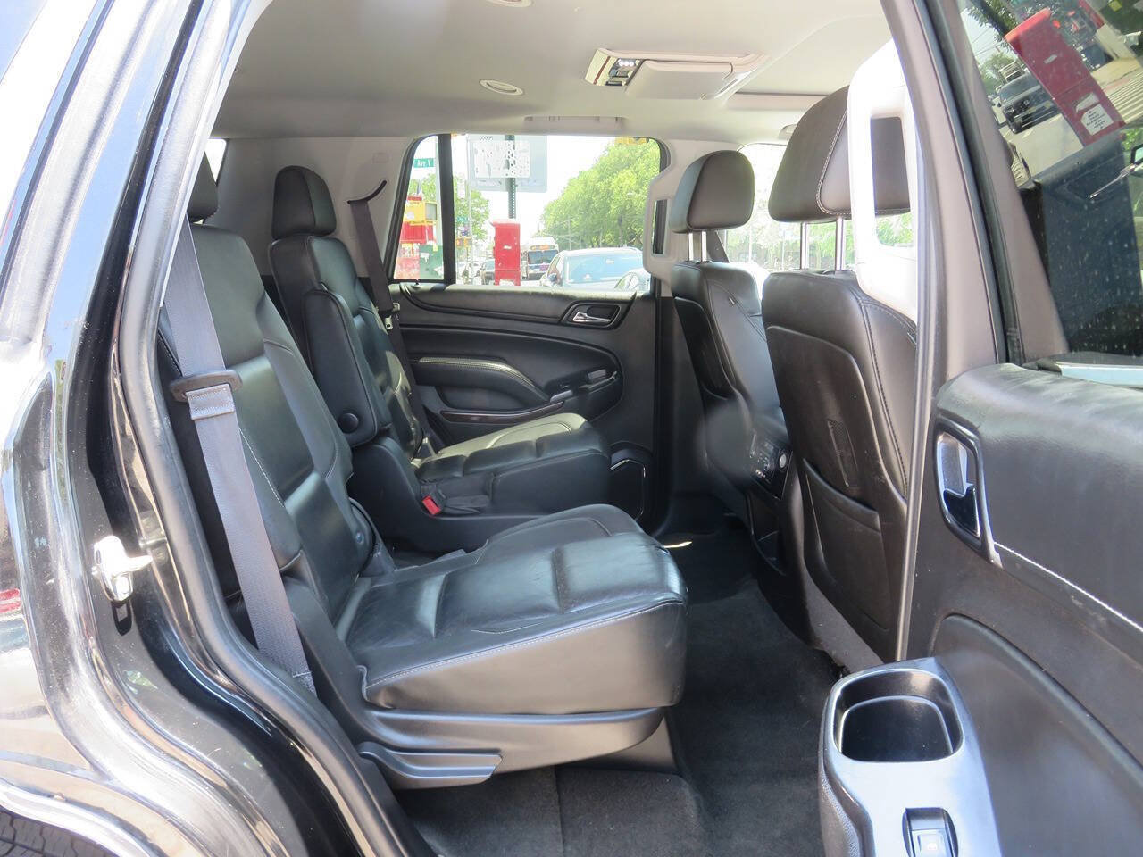 Used 2016 GMC Yukon SLT w/ Open Road Package AWD/4WD image 25