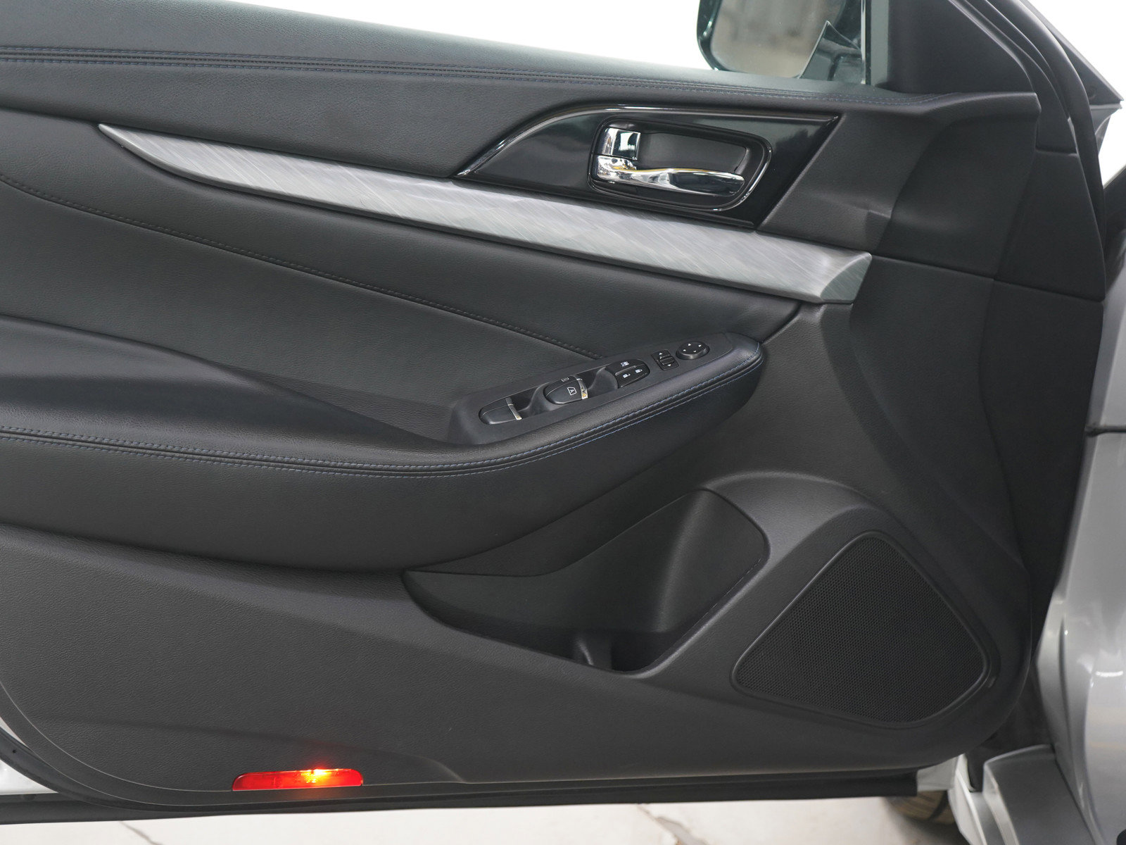 Used 2017 Nissan Maxima 3.5 S image 17