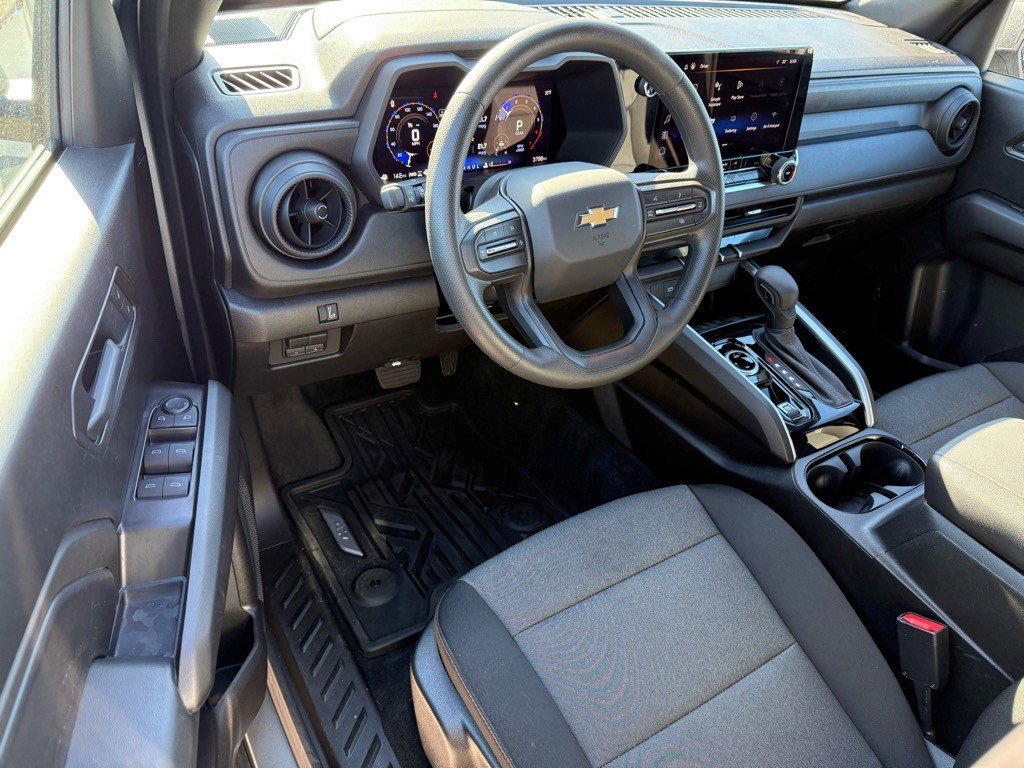 Certified 2025 Chevrolet Colorado W/T w/ WT Custom Package image 15