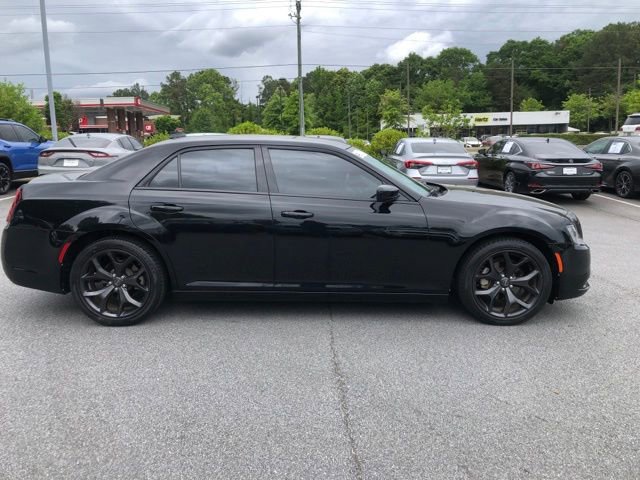Used 2021 Chrysler 300 Touring w/ Sport Appearance Package RWD image 2