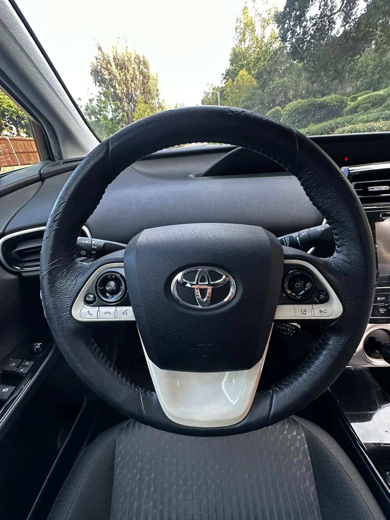 Used 2017 Toyota Prius Prime Plus w/ Carpet Mat Package FWD image 28