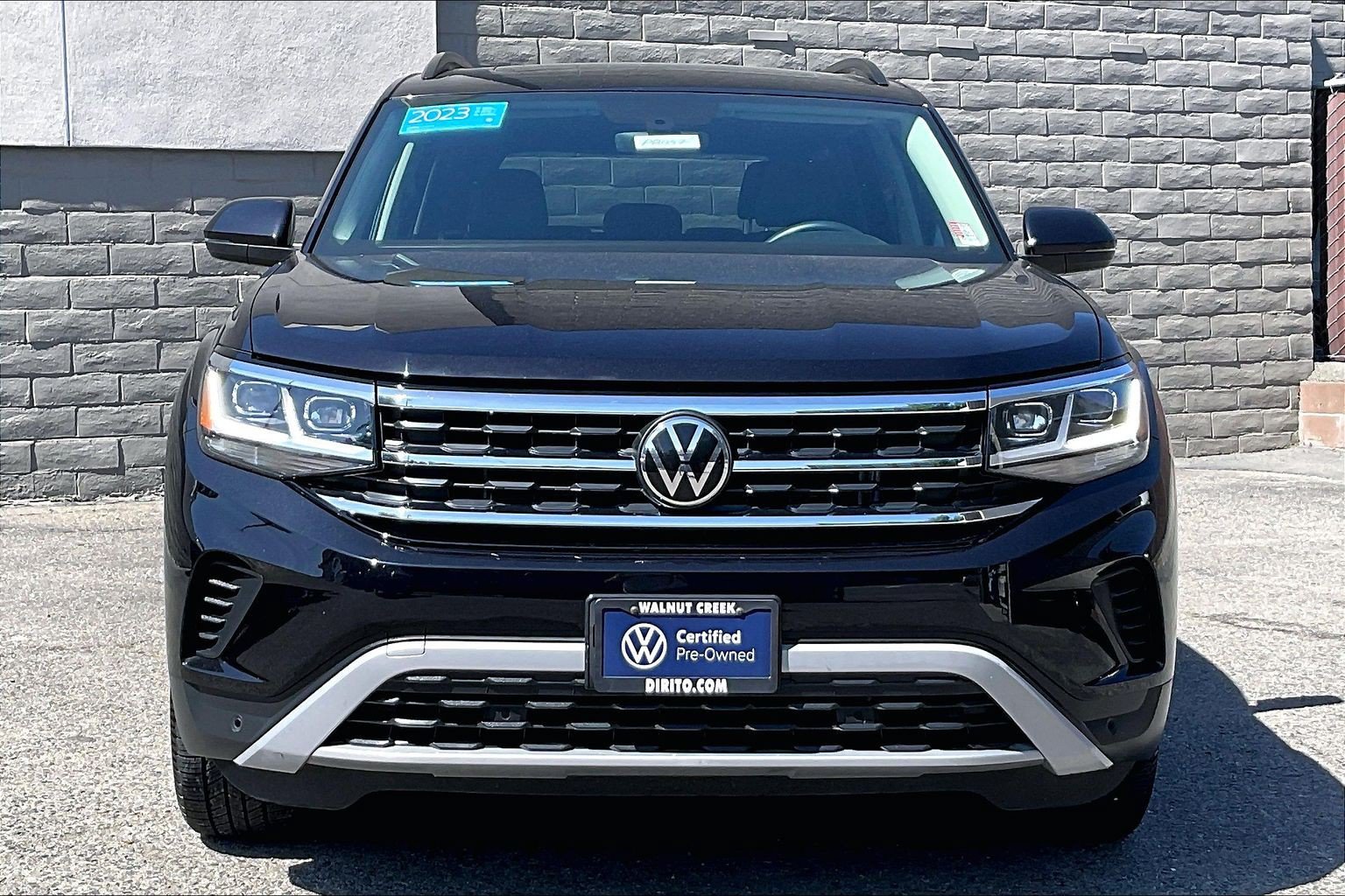 Certified 2023 Volkswagen Atlas SE w/ Panoramic Sunroof Package FWD image 2