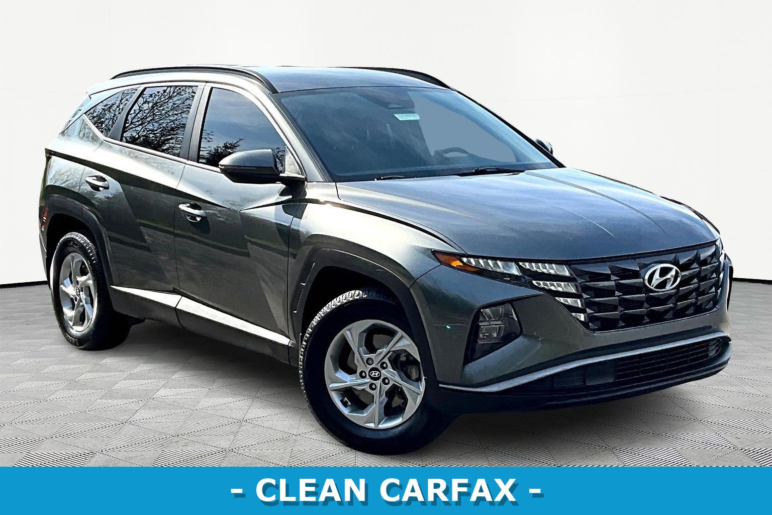 Used 2022 Hyundai Tucson SEL w/ Cargo Package image 3