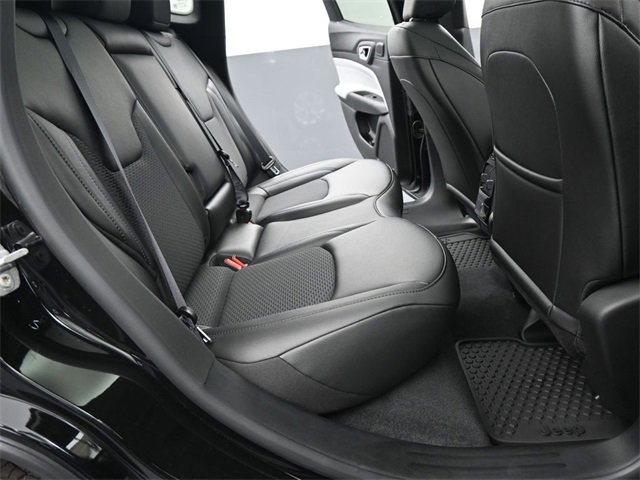 New 2025 Jeep Compass Latitude w/ Sun & Sound Group image 15