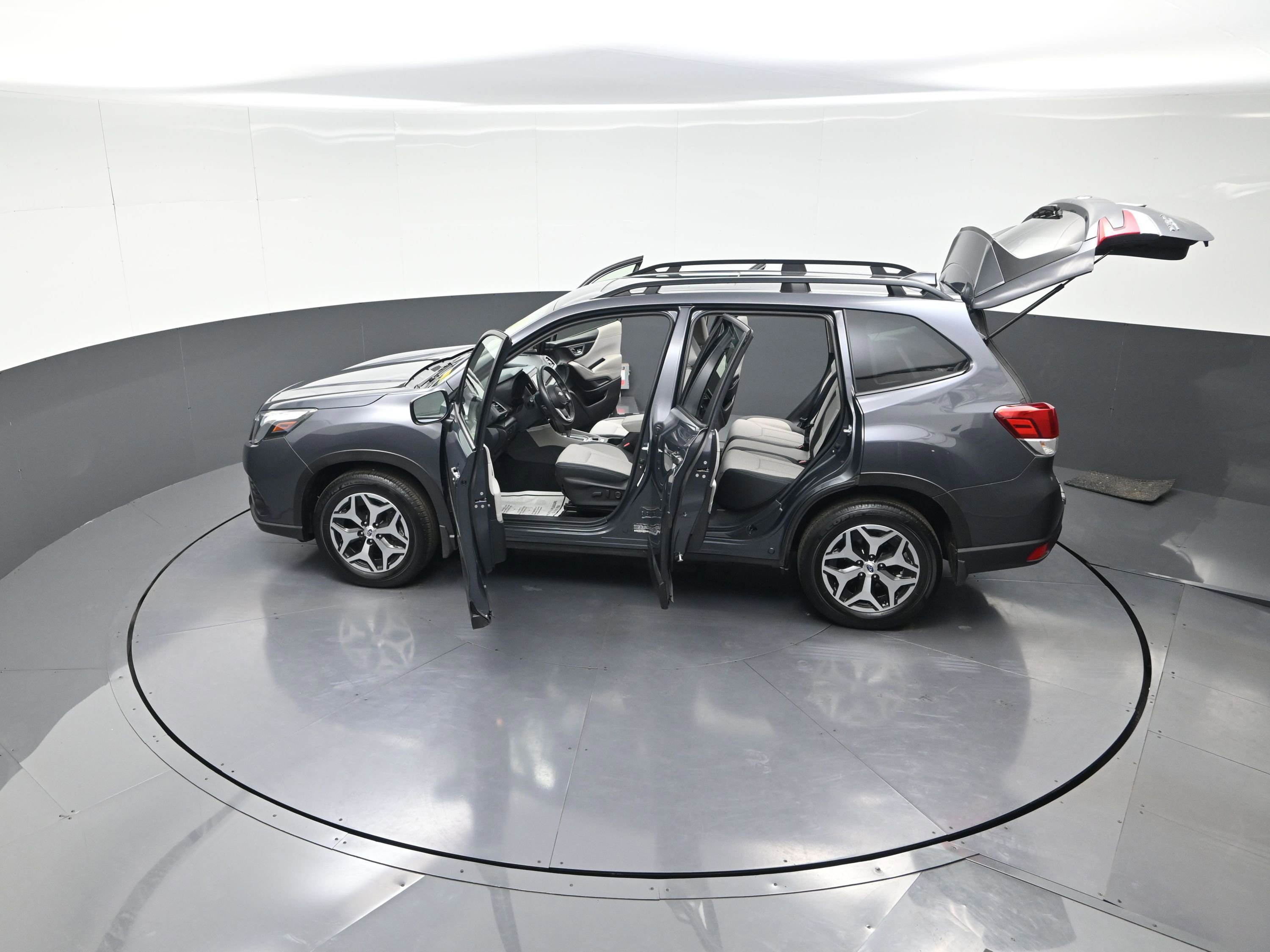 Used 2023 Subaru Forester Premium image 15