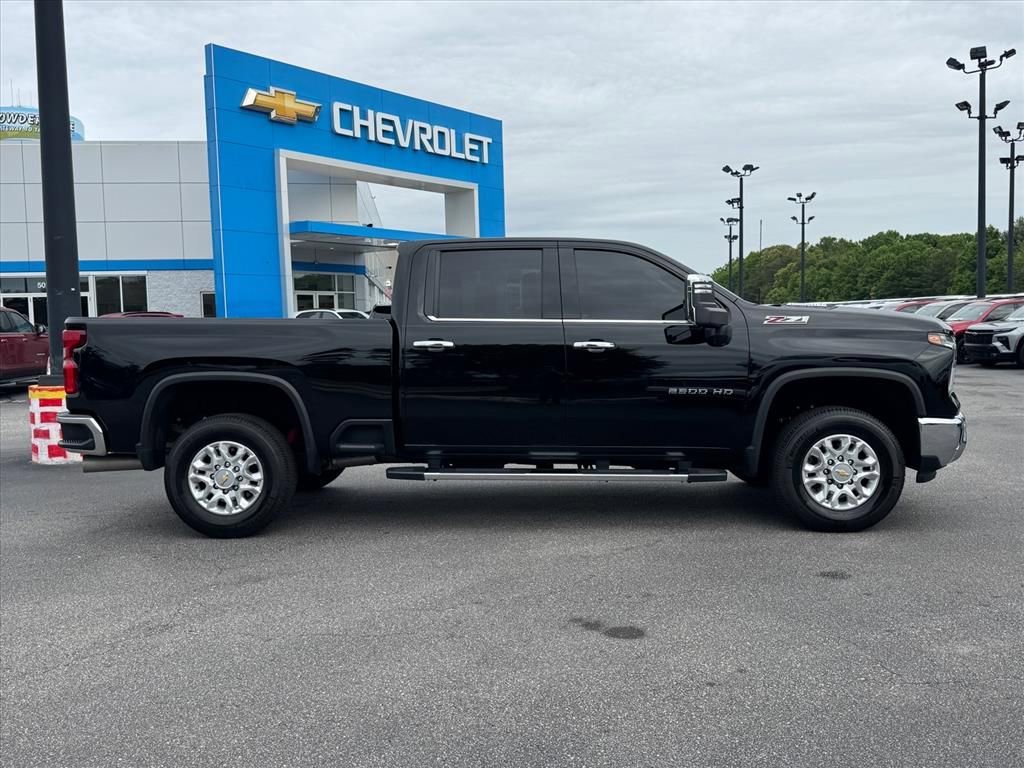 Used 2024 Chevrolet Silverado 2500 LTZ w/ LTZ Premium Package AWD/4WD image 2