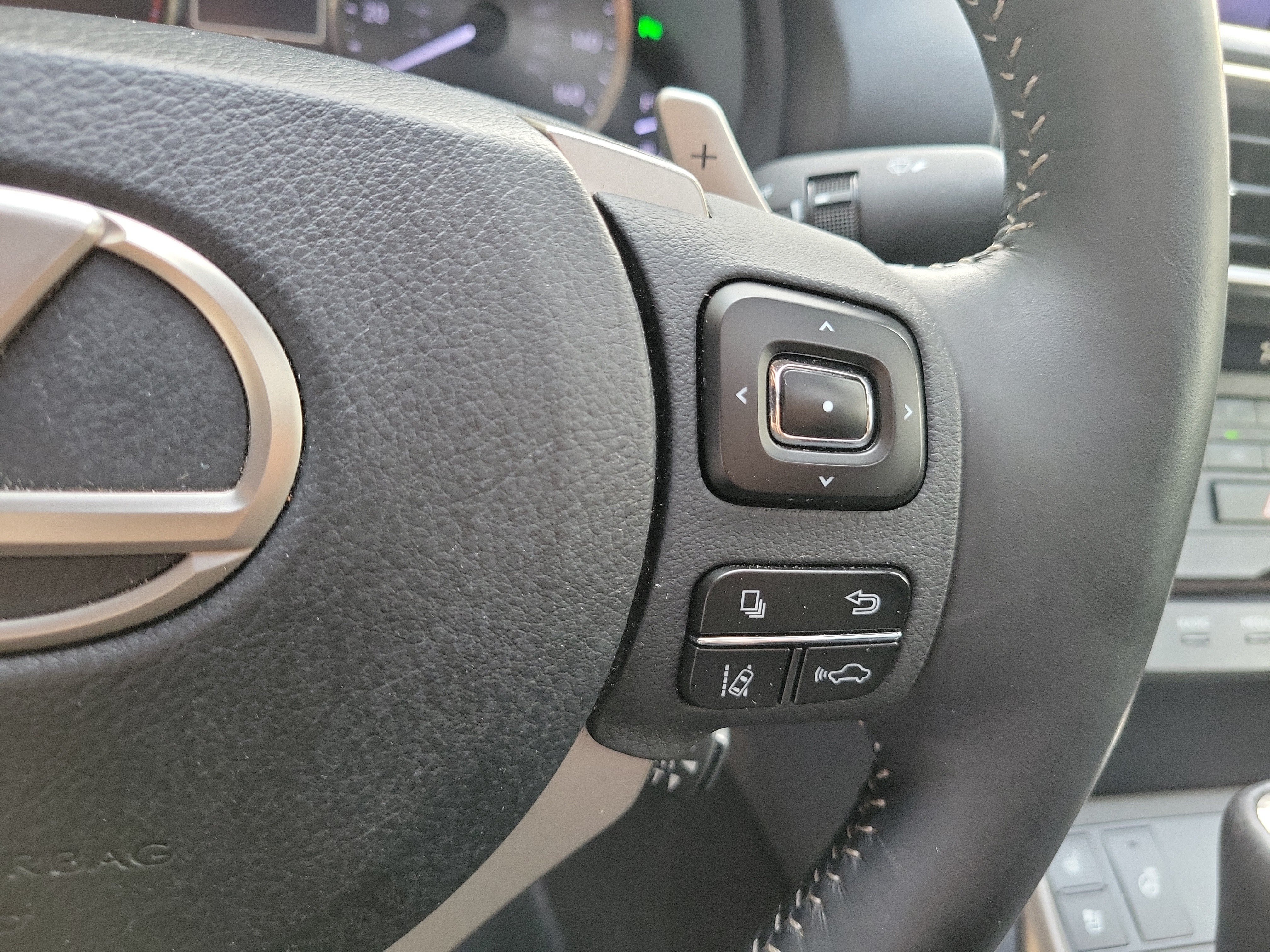 Used 2019 Lexus IS 300 w/ Premium Package RWD image 26