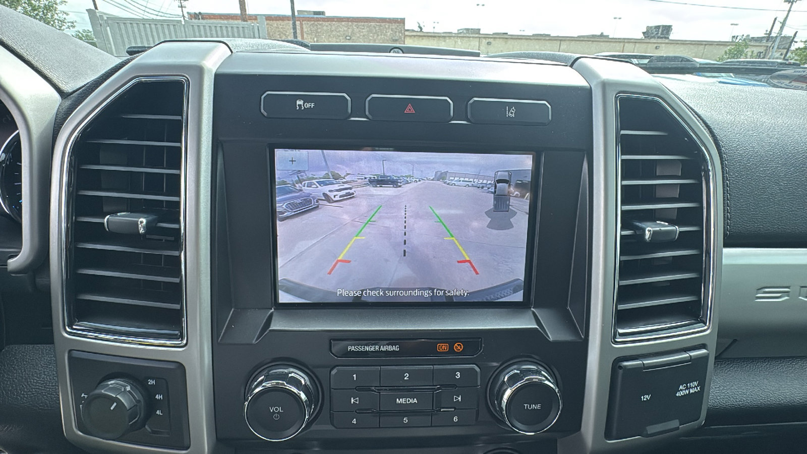 Used 2020 Ford F250 Lariat w/ Chrome Package AWD/4WD image 18
