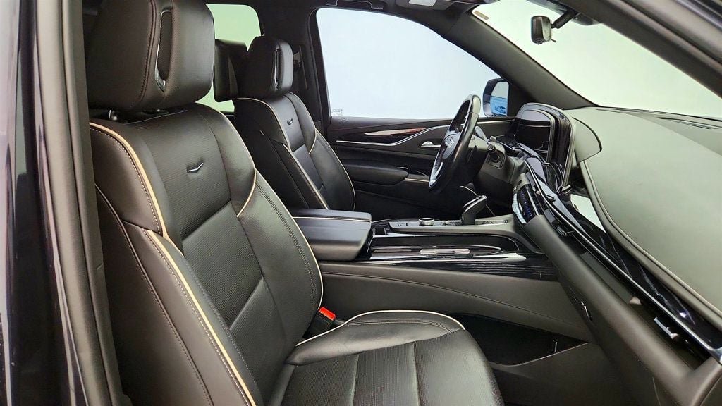 Used 2023 Cadillac Escalade ESV Sport w/ Touring Package AWD/4WD image 27