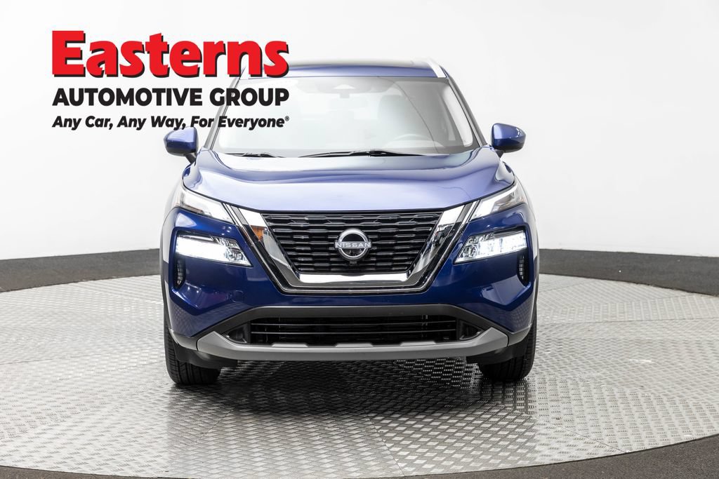 Used 2023 Nissan Rogue SV w/ SV Premium B Package AWD/4WD image 2