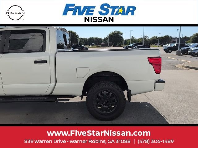 Used 2019 Nissan Titan SV w/ SV Convenience Package AWD/4WD image 17