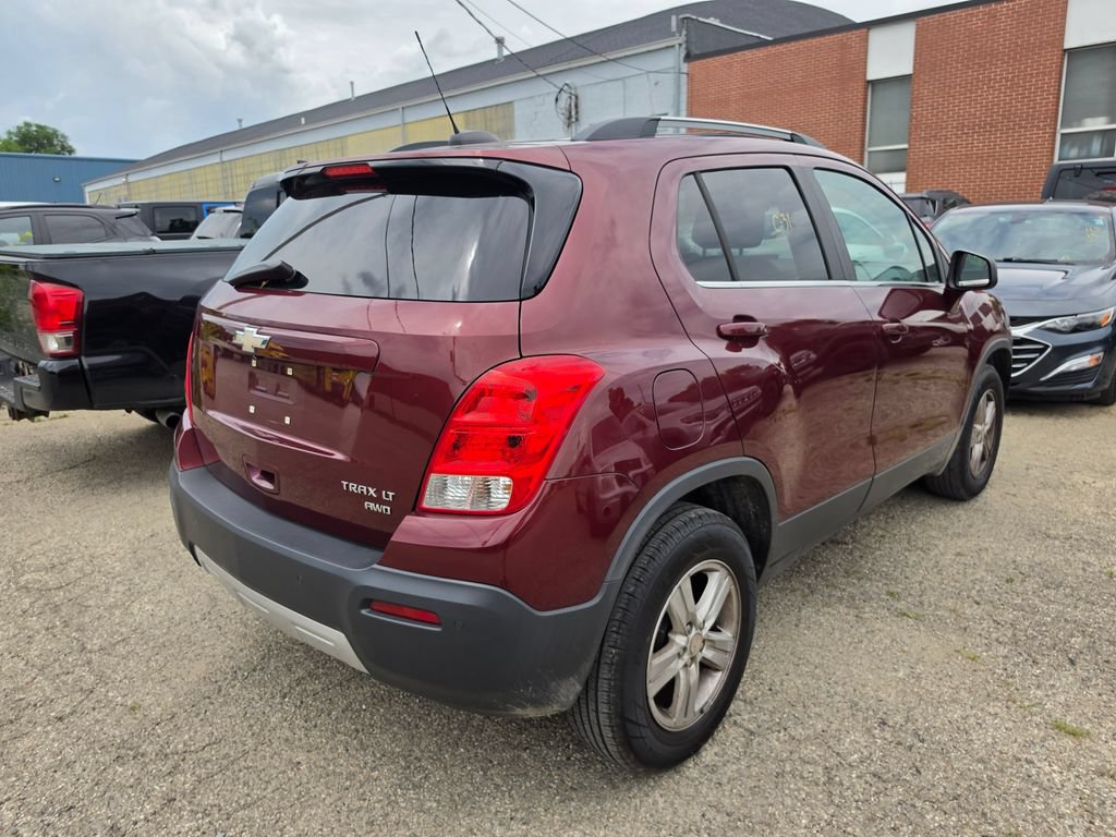 Used 2016 Chevrolet Trax LT w/ LT Sun and Sound Package AWD/4WD image 2