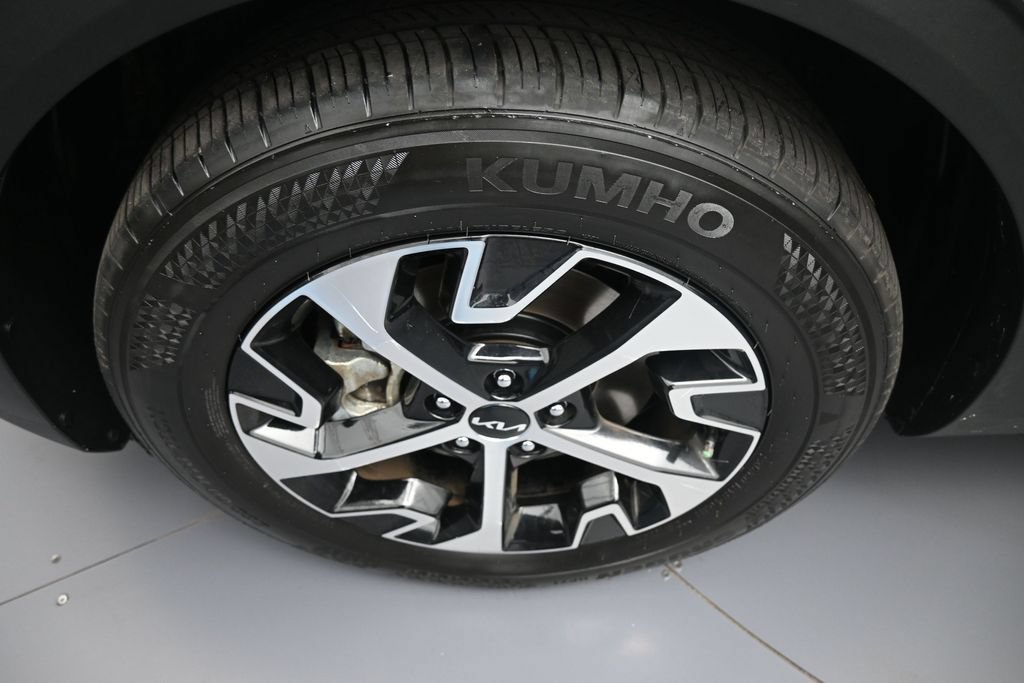 Certified 2024 Kia Sportage EX FWD image 14