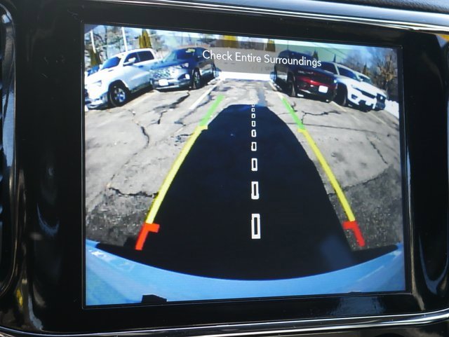 Used 2022 Jeep Grand Cherokee Laredo X image 18