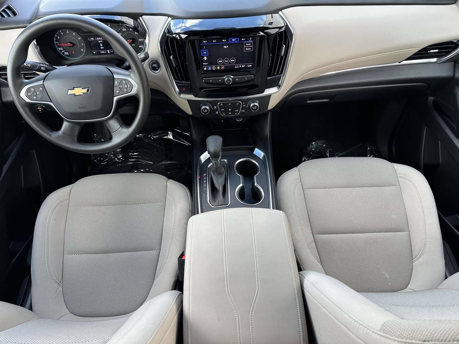 Used 2023 Chevrolet Traverse LS w/ Safety Package FWD image 10