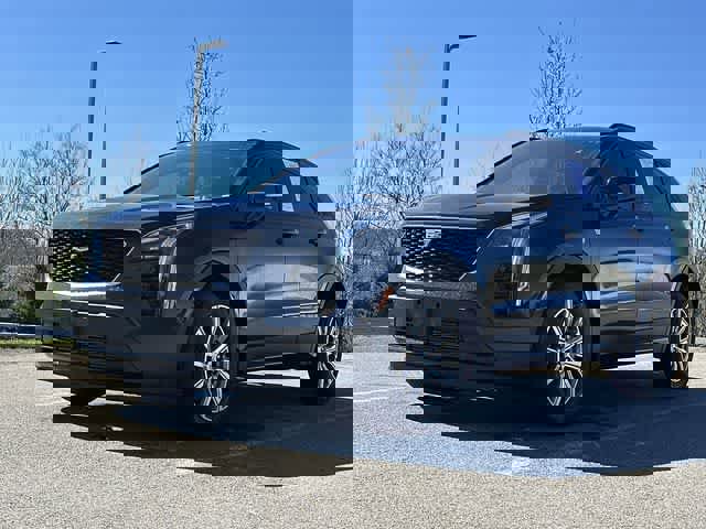 Used 2023 Cadillac XT4 Sport image 22
