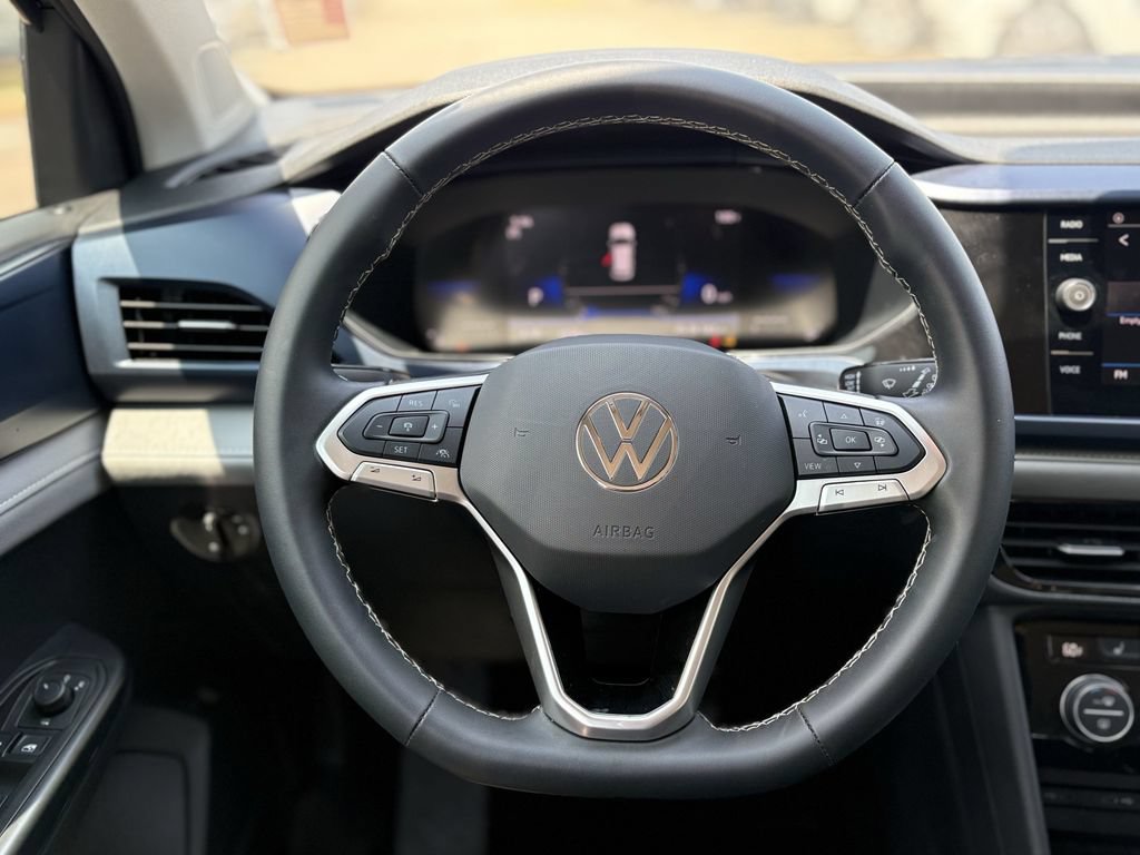 Used 2024 Volkswagen Taos SE FWD image 15