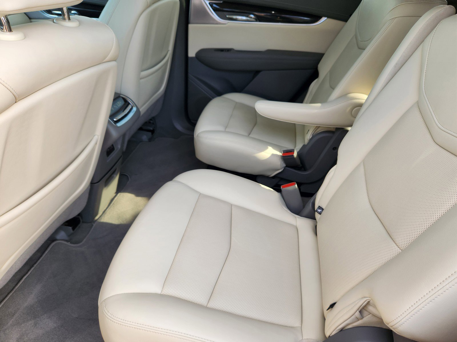 Certified 2023 Cadillac XT6 Premium Luxury w/ Technology Package image 13