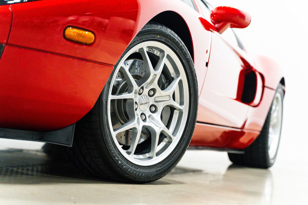 Used 2005 Ford GT image 6