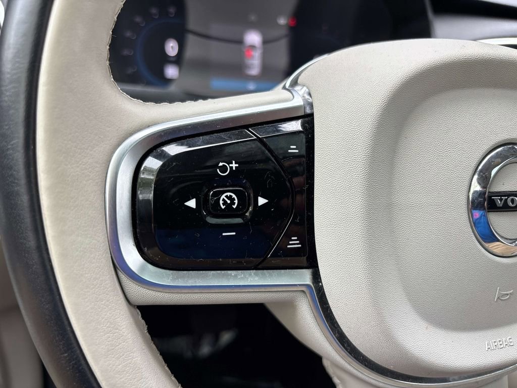 Used 2024 Volvo XC90 B6 Plus AWD/4WD image 21