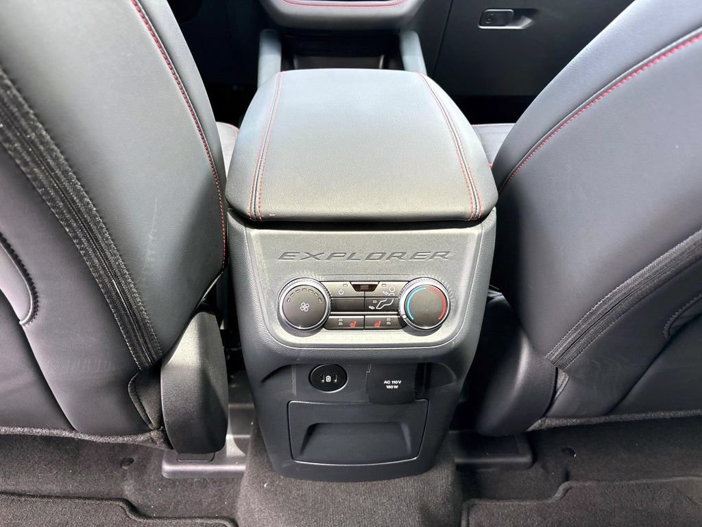 Used 2026 Ford Explorer ST-Line w/ ST-Line Street Pack AWD/4WD image 13