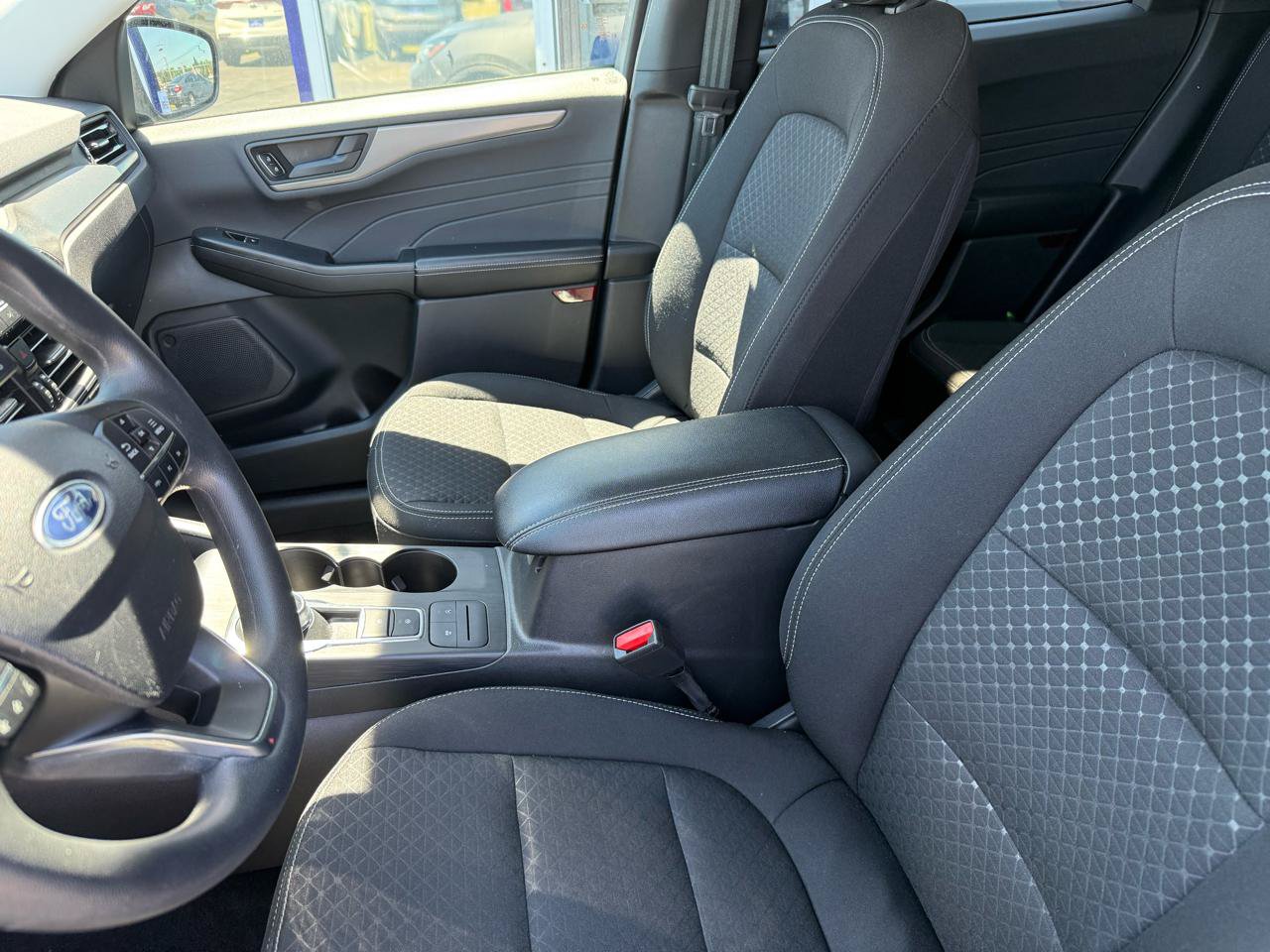 Used 2025 Ford Escape Active AWD/4WD image 13